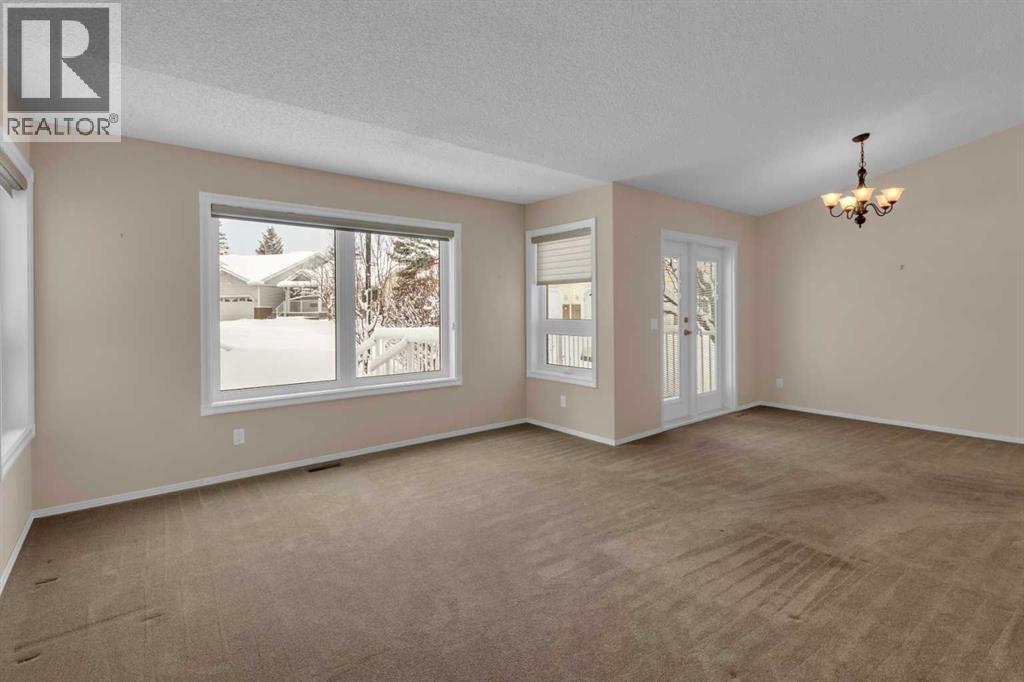 Single Family House for Sale in  Macewan Ridge Villas NW MacEwan Glen Calgary 
