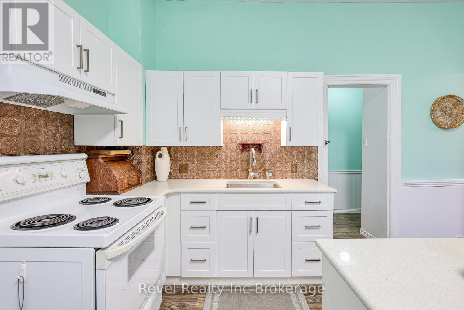 453 DREW STREET - 16