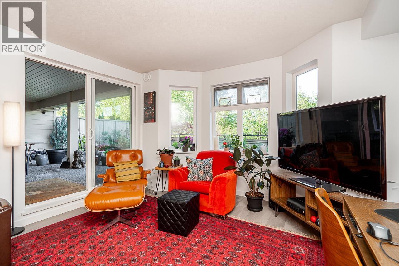 303 160 SHORELINE CIRCLE, Port Moody