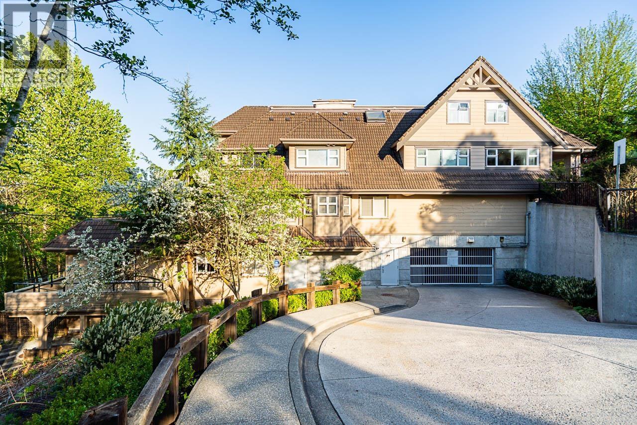 303 160 SHORELINE Circle - photo 2