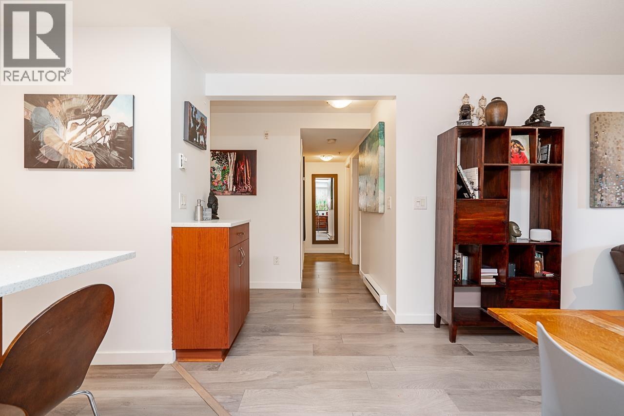 303 160 SHORELINE CIRCLE, Port Moody