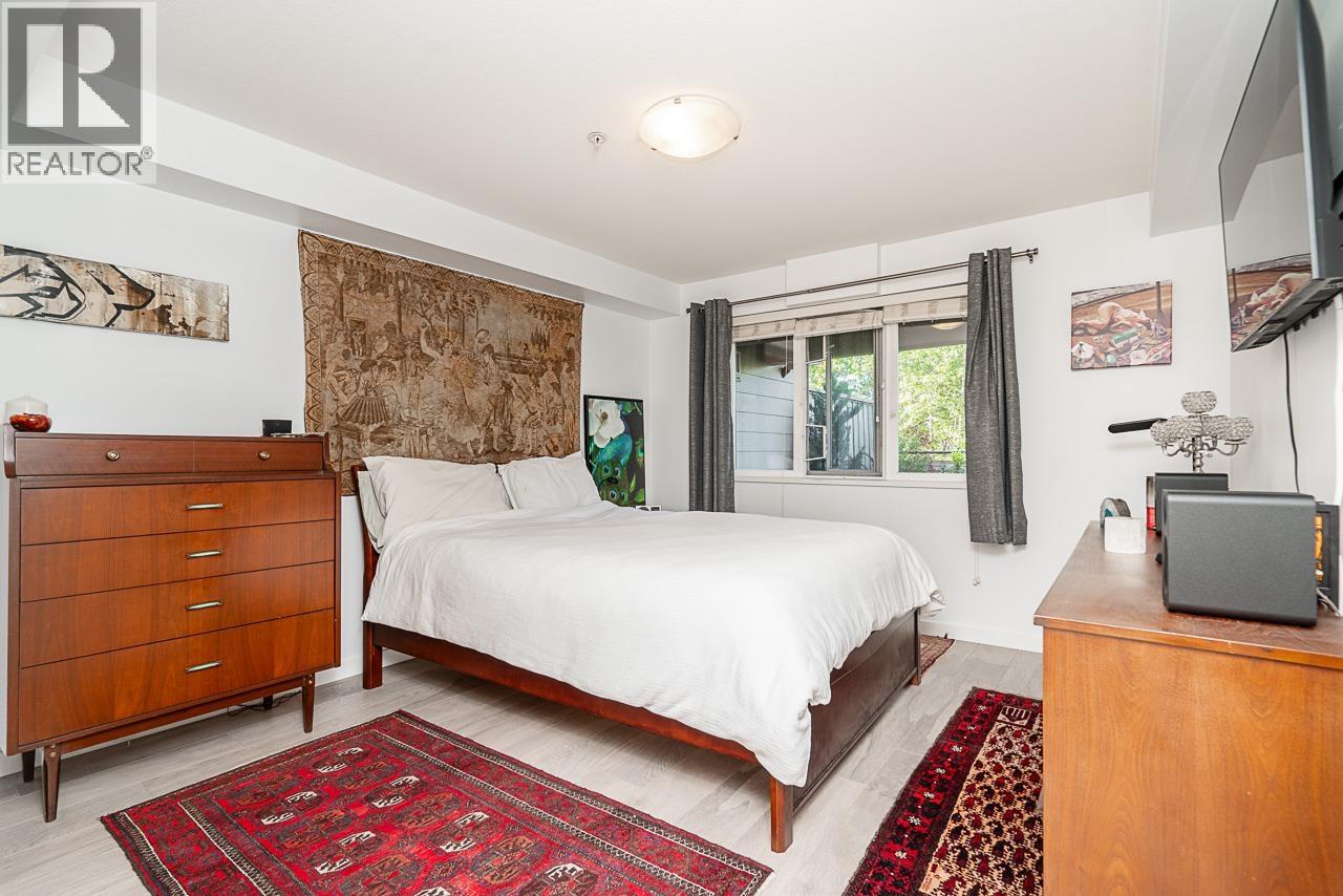 303 160 SHORELINE CIRCLE, Port Moody