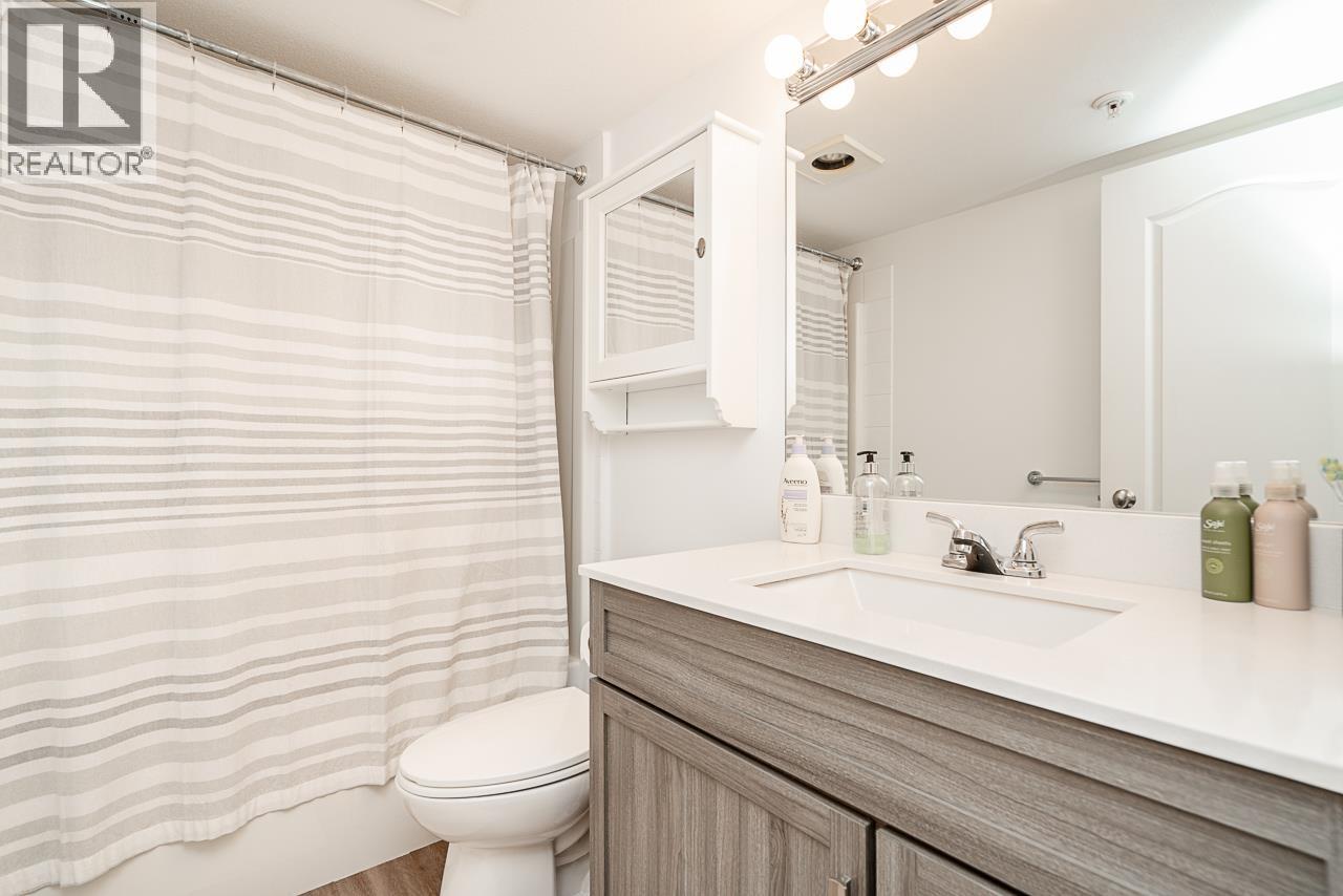 303 160 SHORELINE CIRCLE, Port Moody