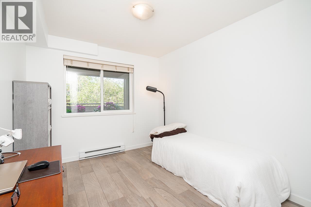 303 160 SHORELINE CIRCLE, Port Moody