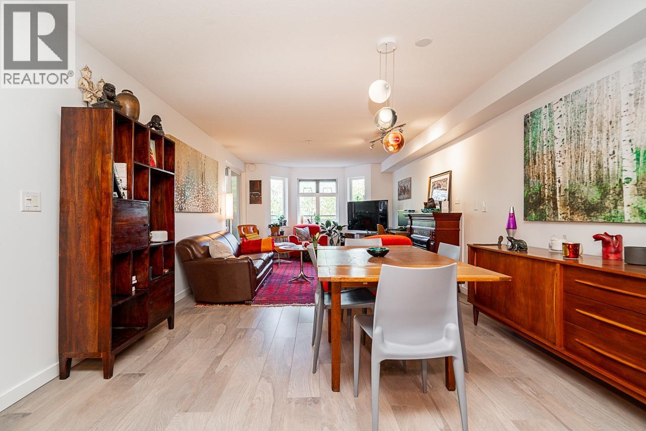 303 160 SHORELINE CIRCLE, Port Moody