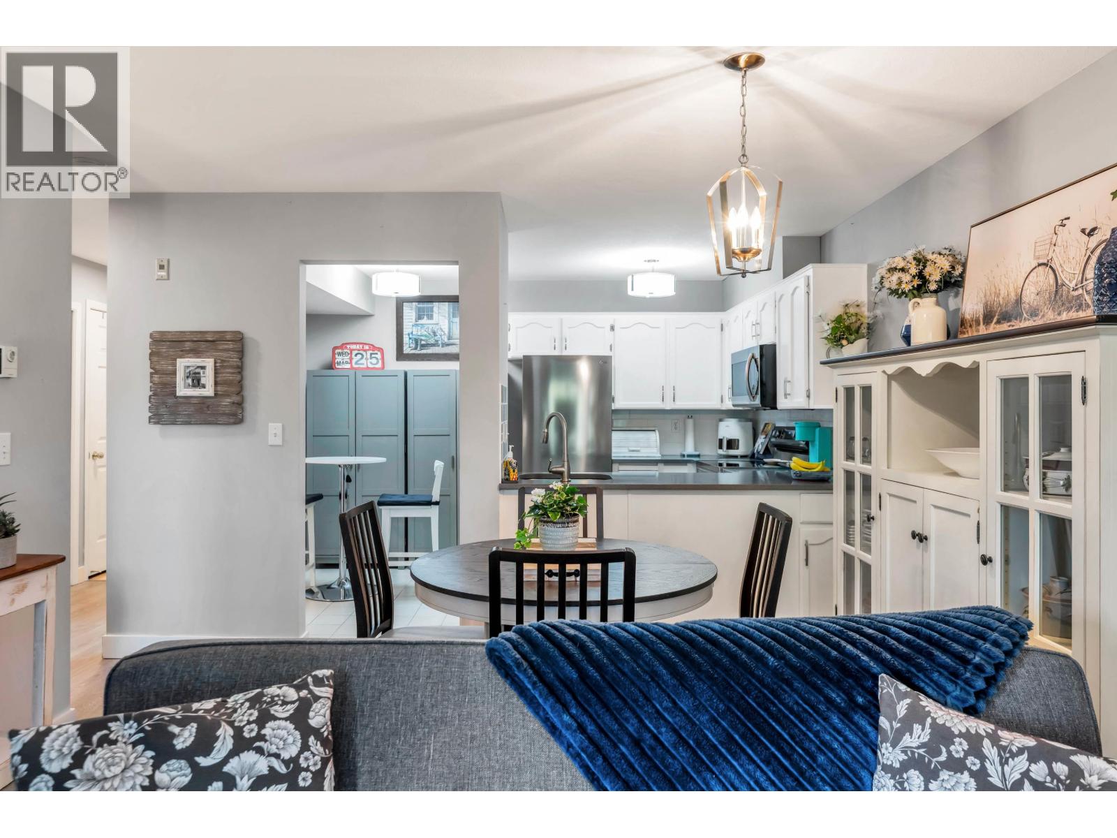 #D205-4845 53 Street, Delta