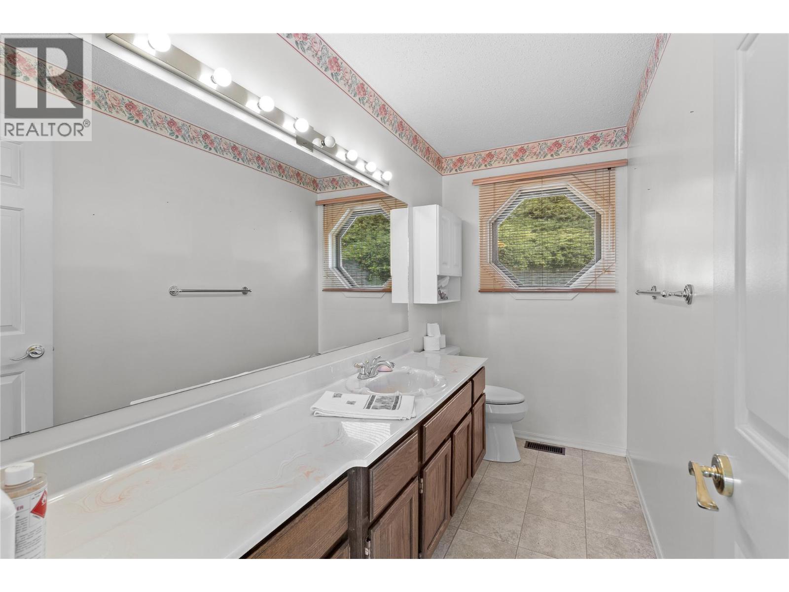 9305 Orchard Ridge Drive, Coldstream