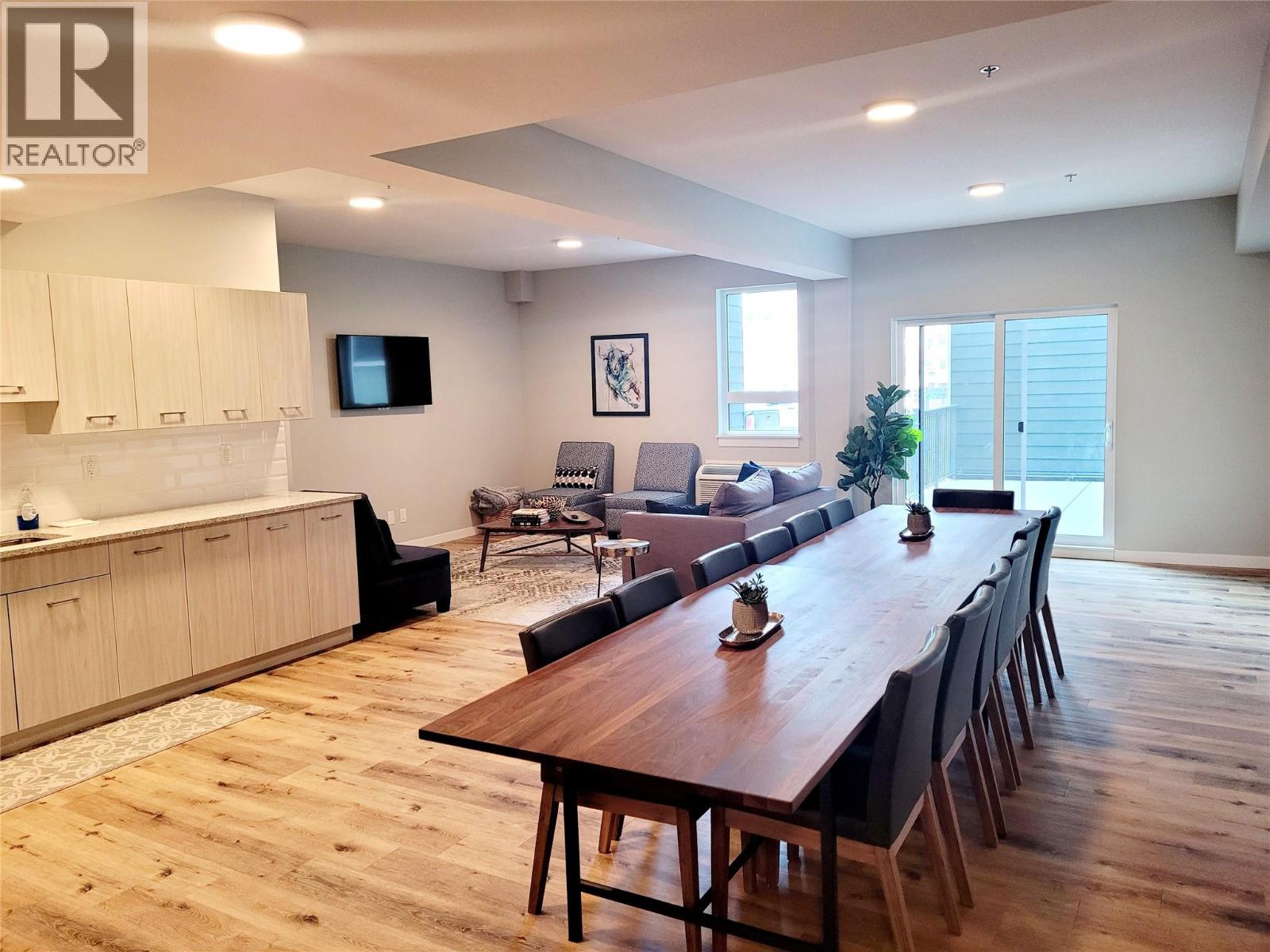 322 722 Valley Road, Kelowna