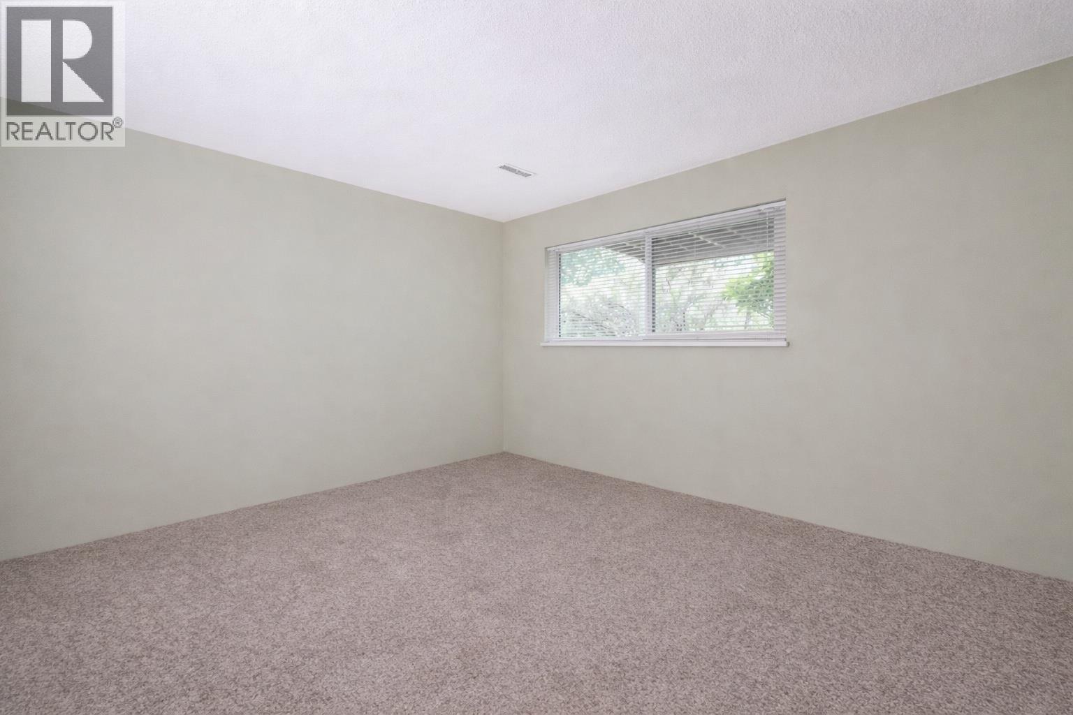 5513 6A Avenue, Delta