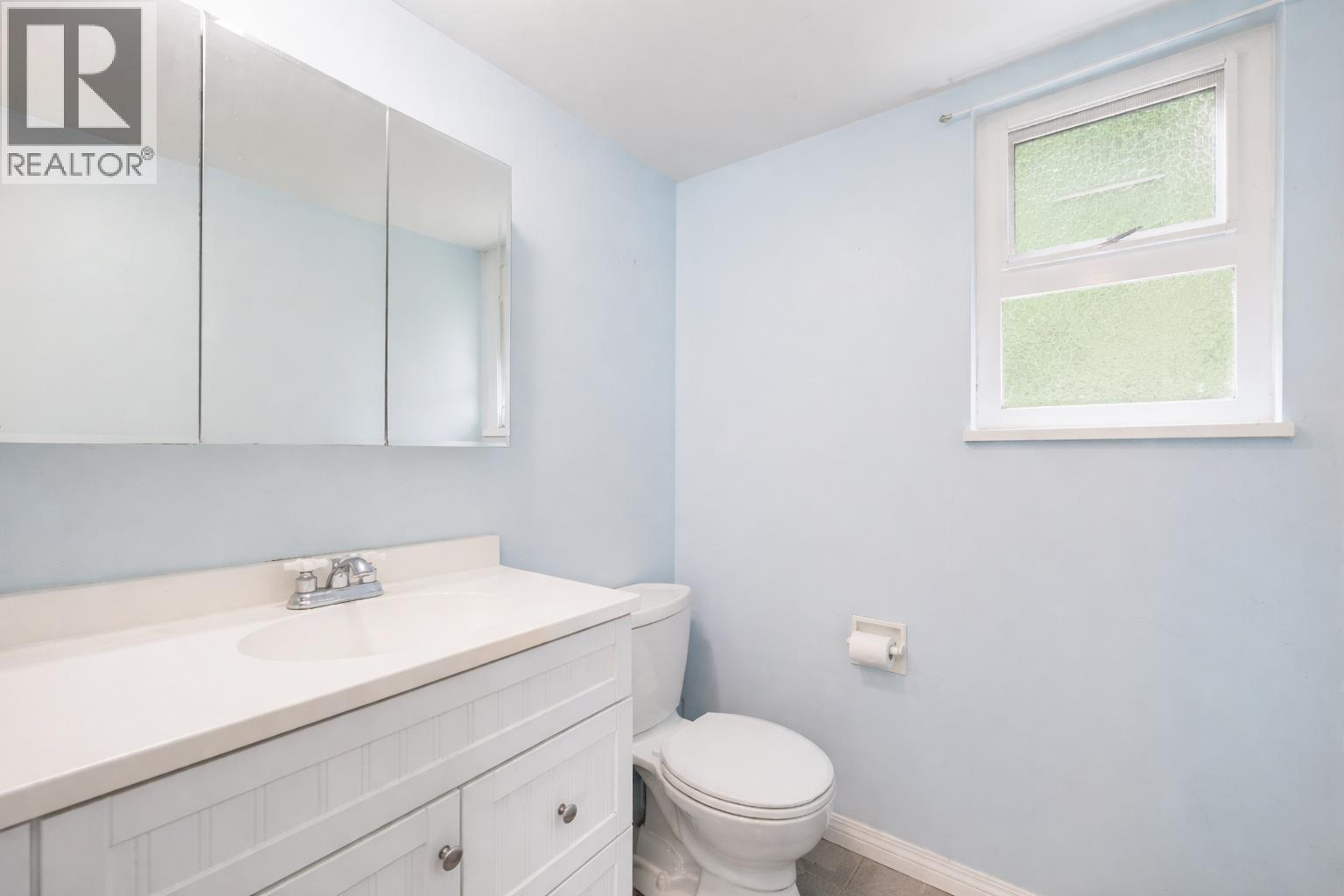 5513 6A Avenue, Delta