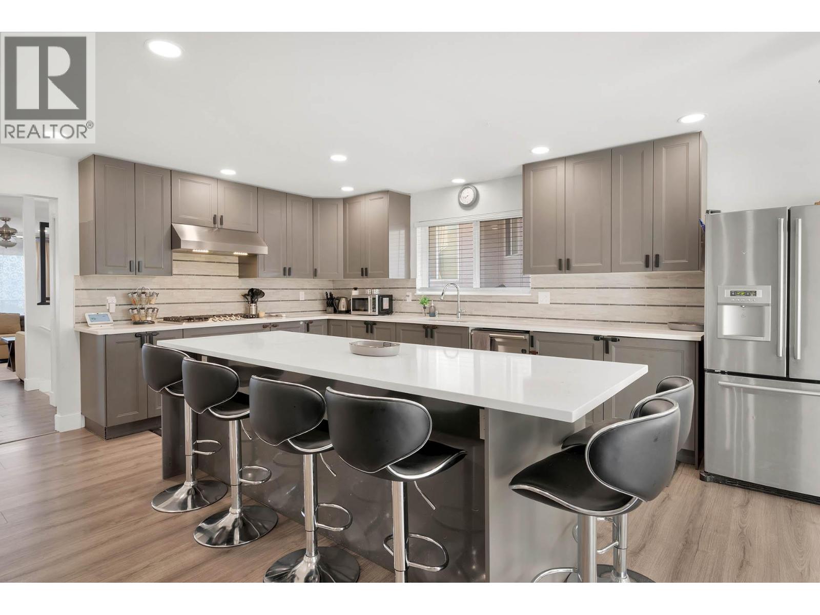 667 DUNROBIN Drive - 15