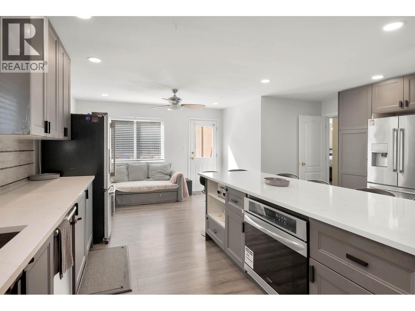 667 DUNROBIN Drive, Kamloops