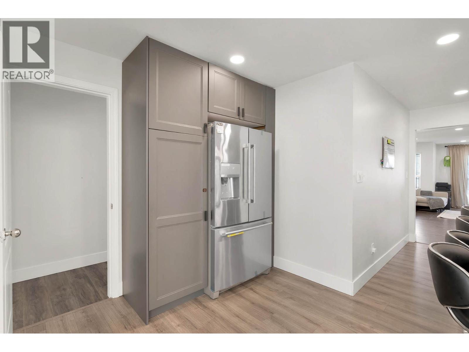 667 DUNROBIN Drive, Kamloops