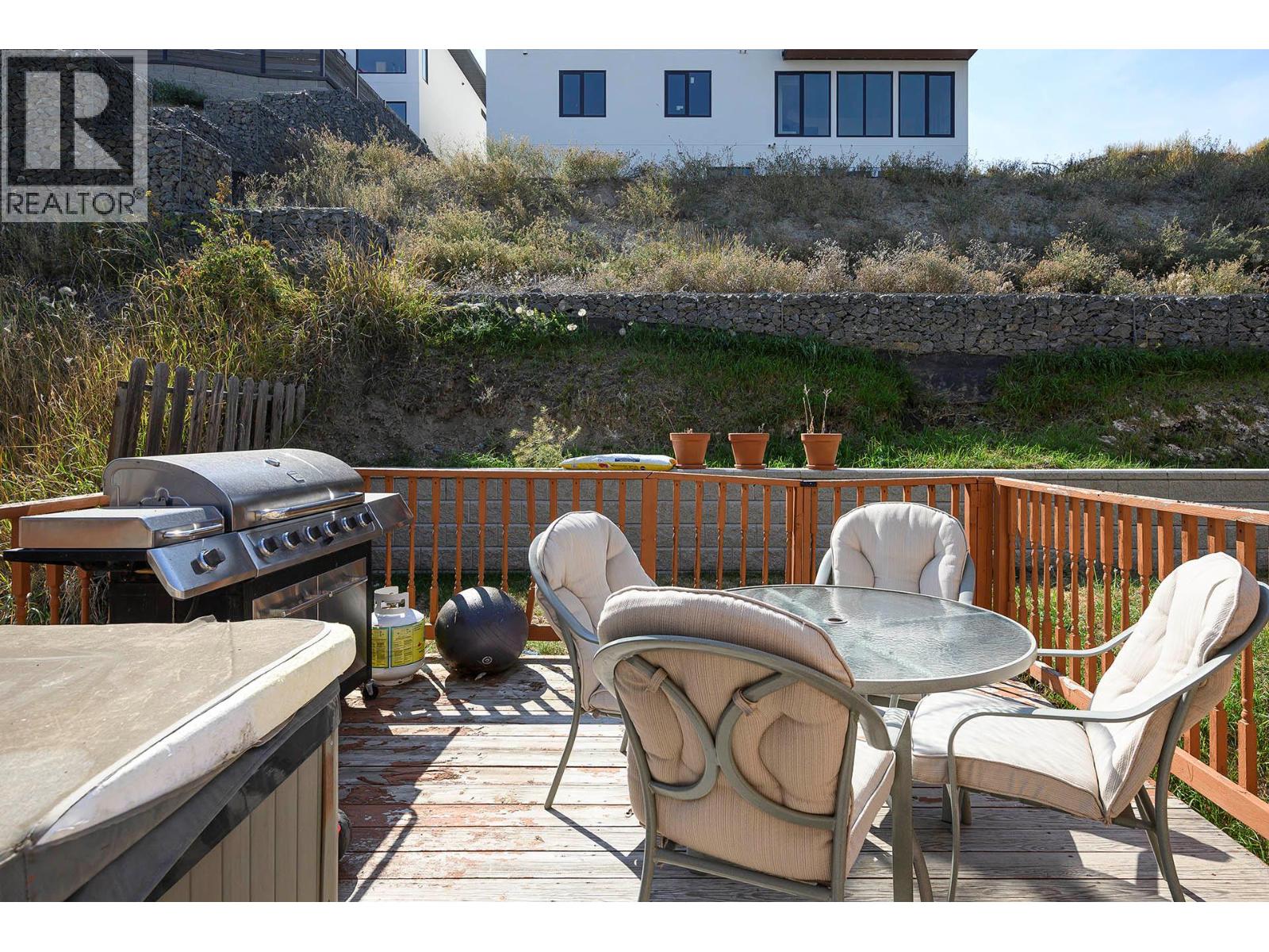 667 DUNROBIN Drive, Kamloops