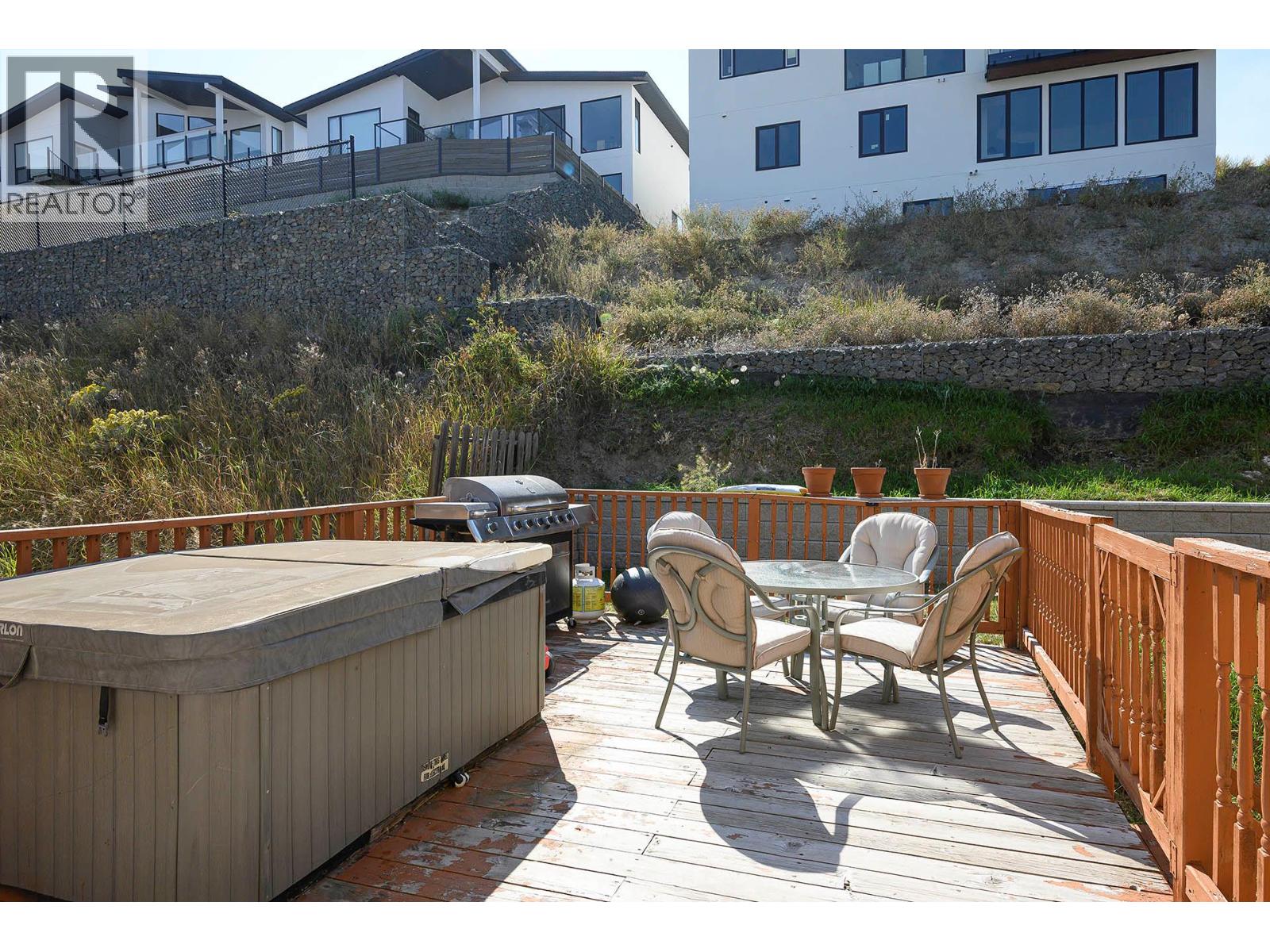 667 DUNROBIN Drive, Kamloops