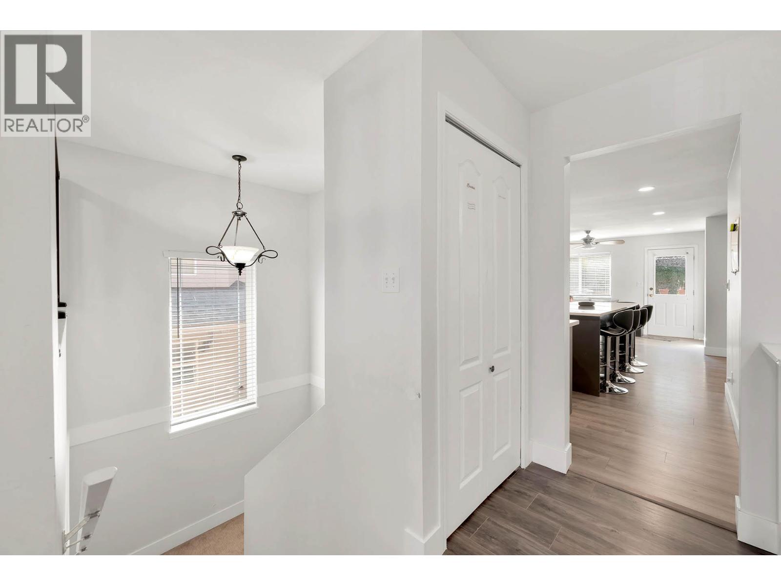 667 DUNROBIN Drive, Kamloops