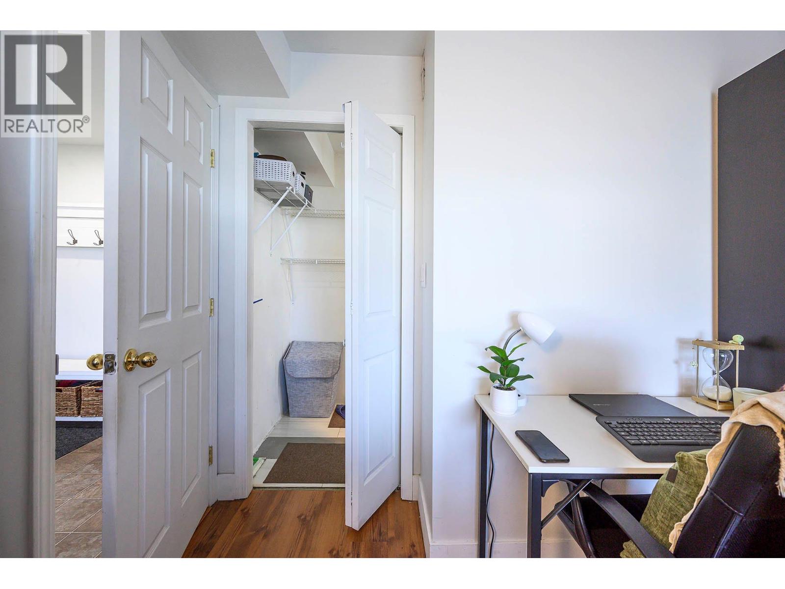 667 DUNROBIN Drive - 46