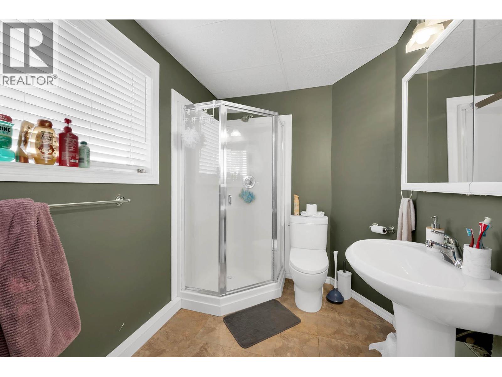 667 DUNROBIN Drive, Kamloops