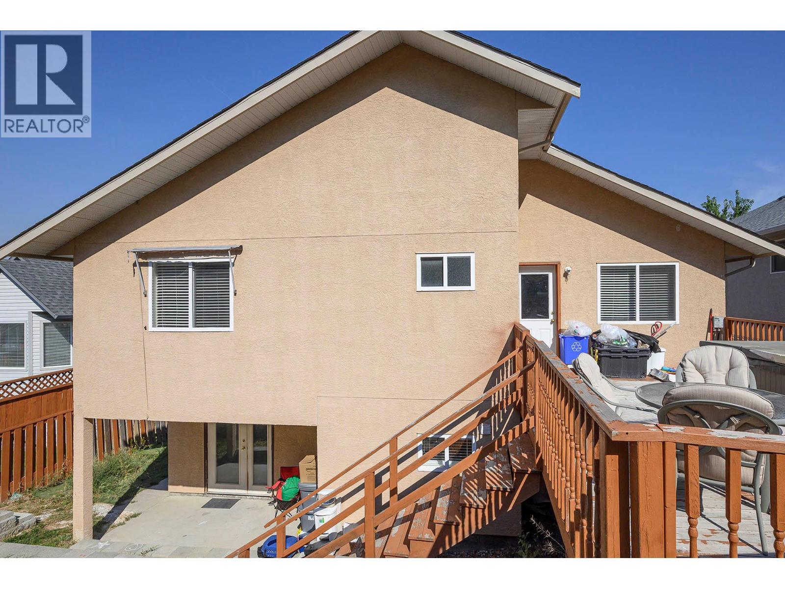 667 DUNROBIN Drive, Kamloops