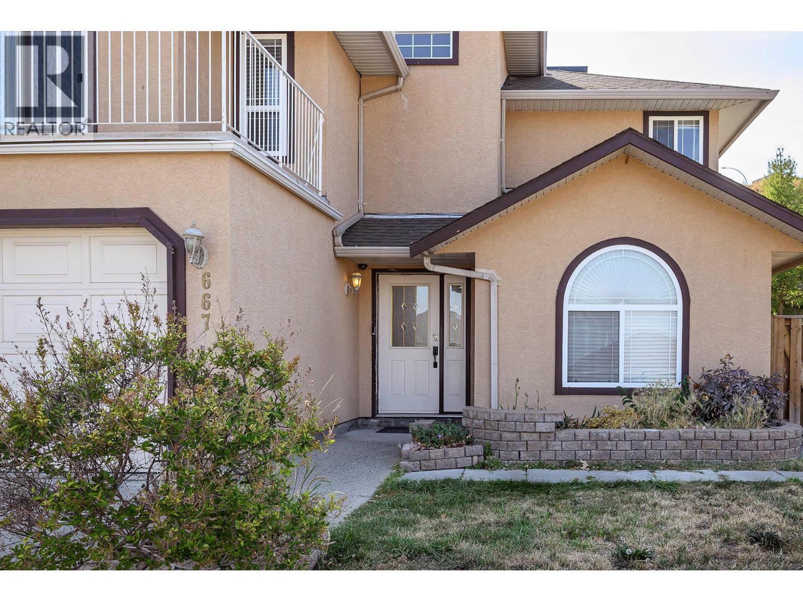 667 DUNROBIN Drive, Kamloops