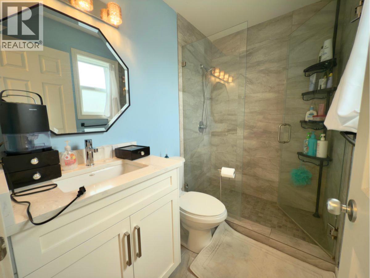 #202 3155 Gordon Drive - 13