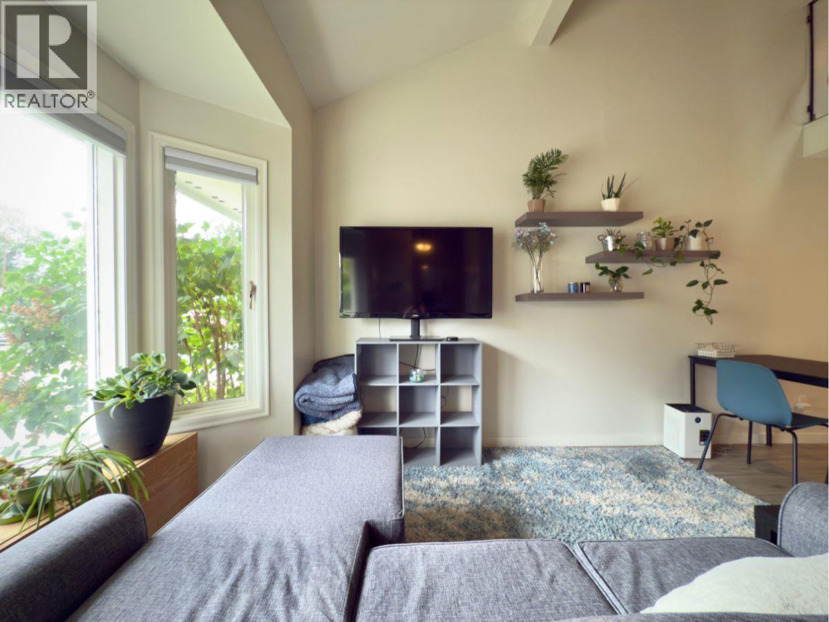 #202 3155 Gordon Drive - 6
