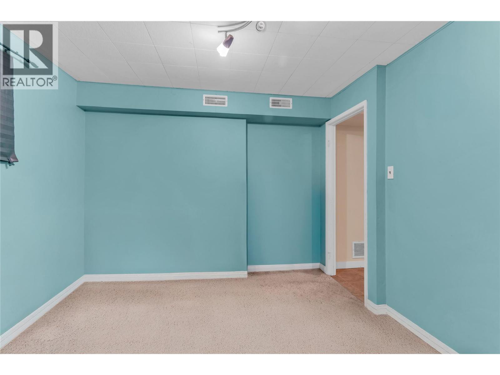 1270 Houghton Road, Kelowna