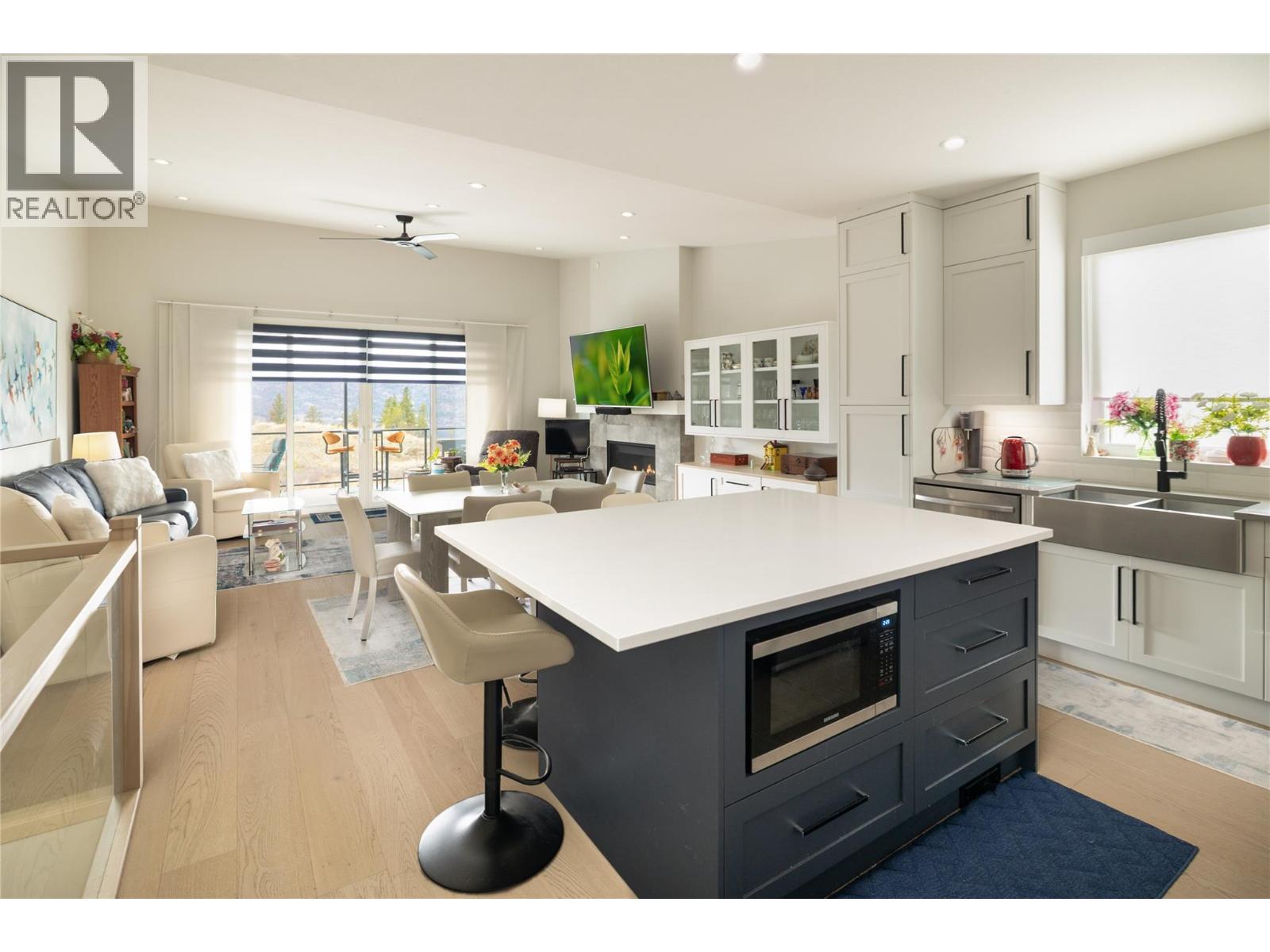 #28 10100 TYNDALL ROAD - Image 3