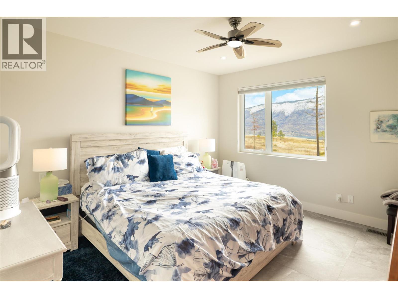 #28 10100 TYNDALL ROAD - 18