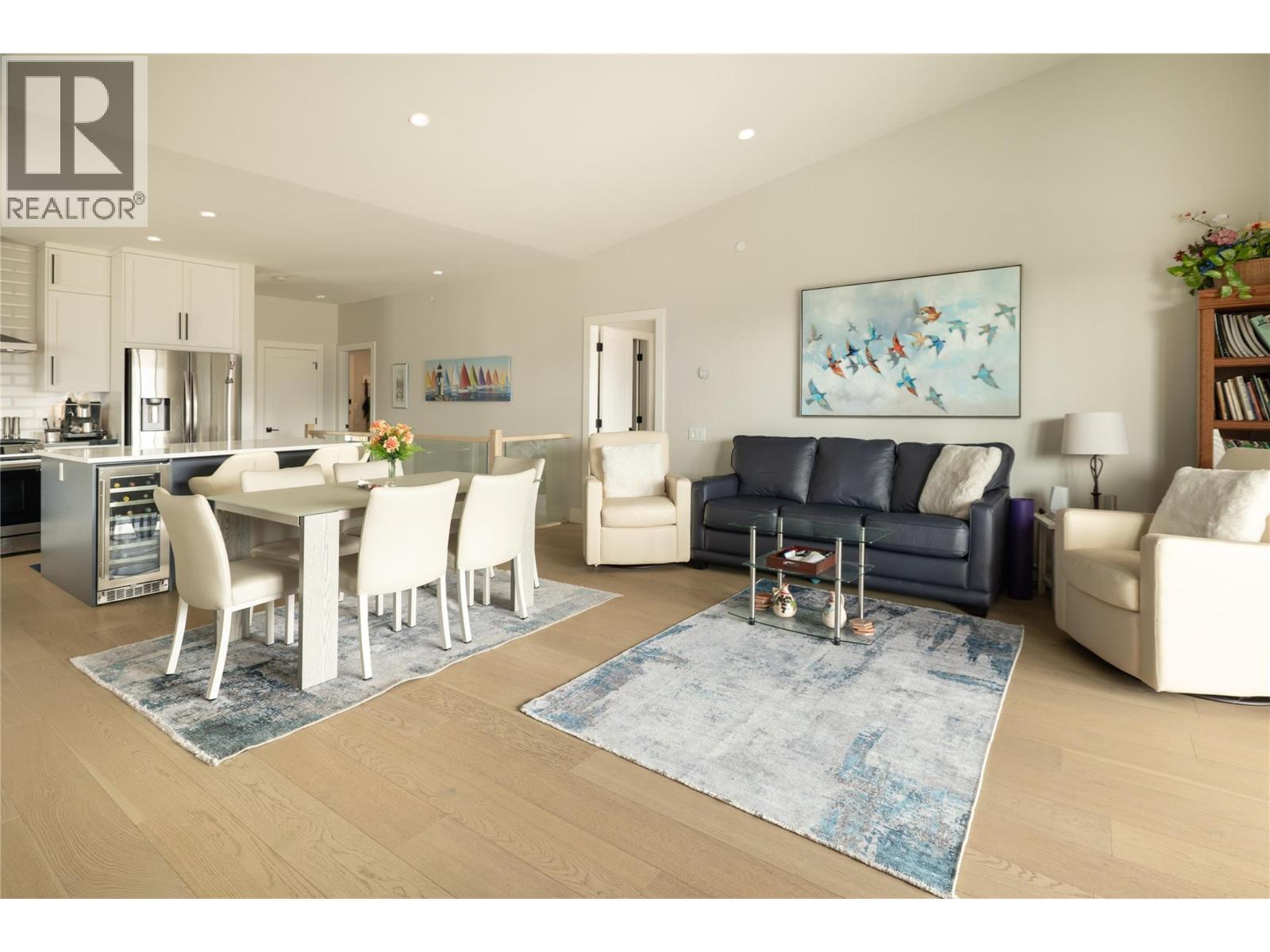 #28 10100 TYNDALL ROAD - 15