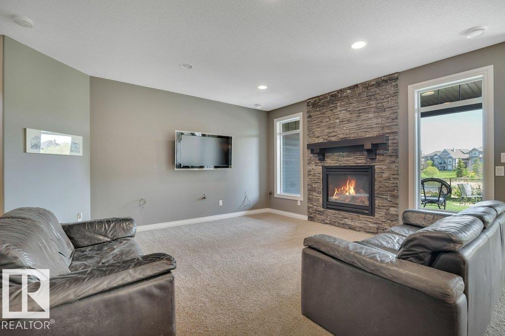 3262 WHITELAW DR NW, Edmonton