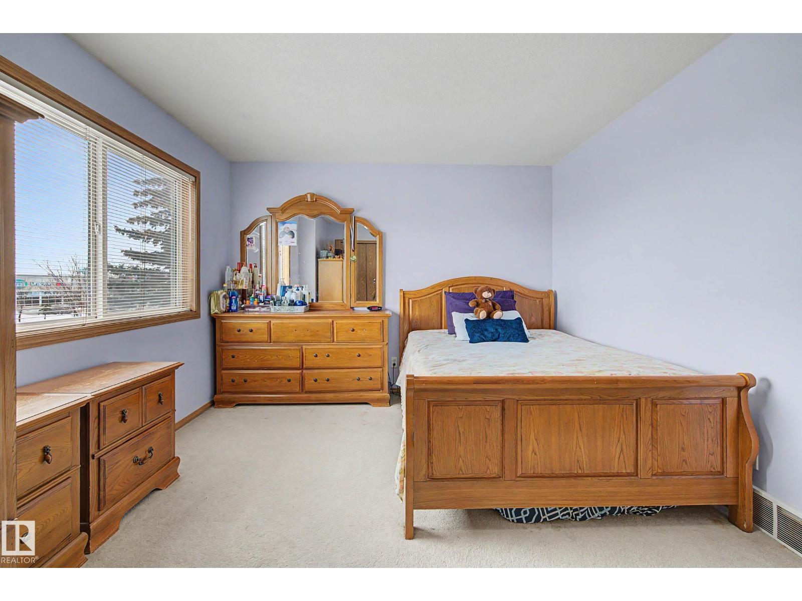 #79 16823 84 ST NW - 24