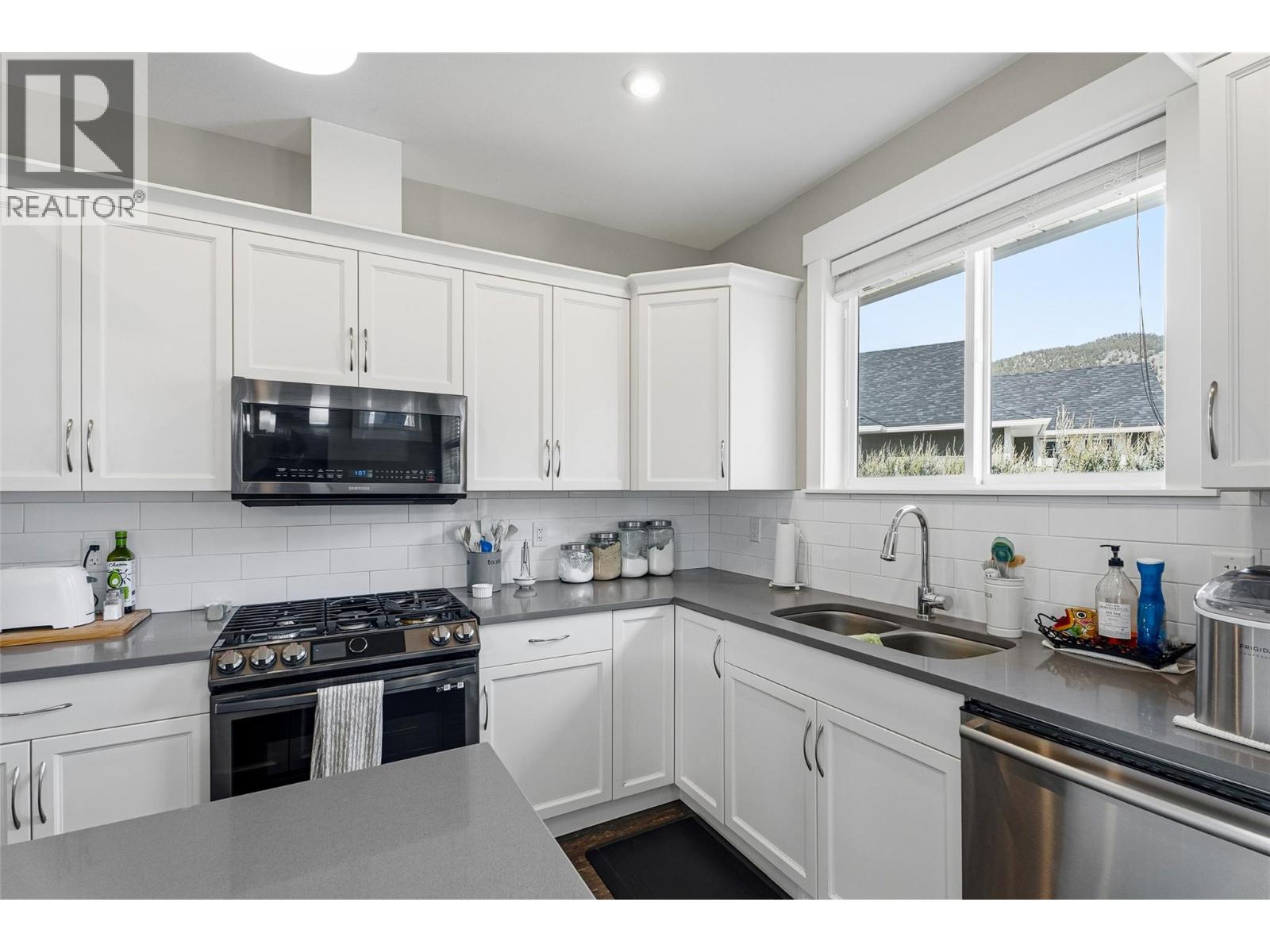 2514 Spring Bank Avenue Unit# 106, Merritt