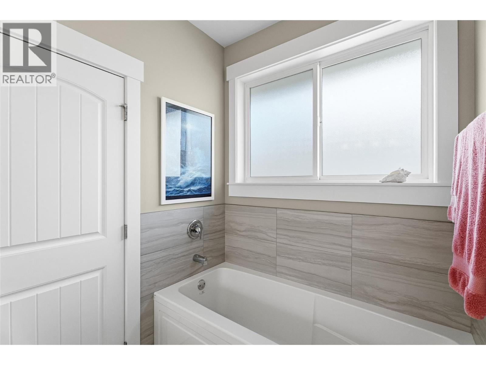 2514 Spring Bank Avenue Unit# 106, Merritt