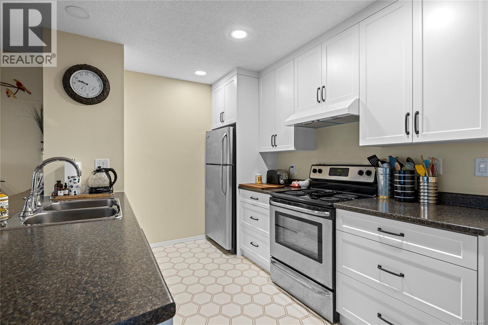 #39 6245 BLUEBACK RD - 12