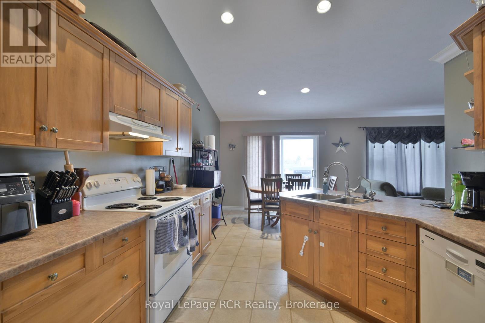 444 GRANDVIEW ROAD - 5
