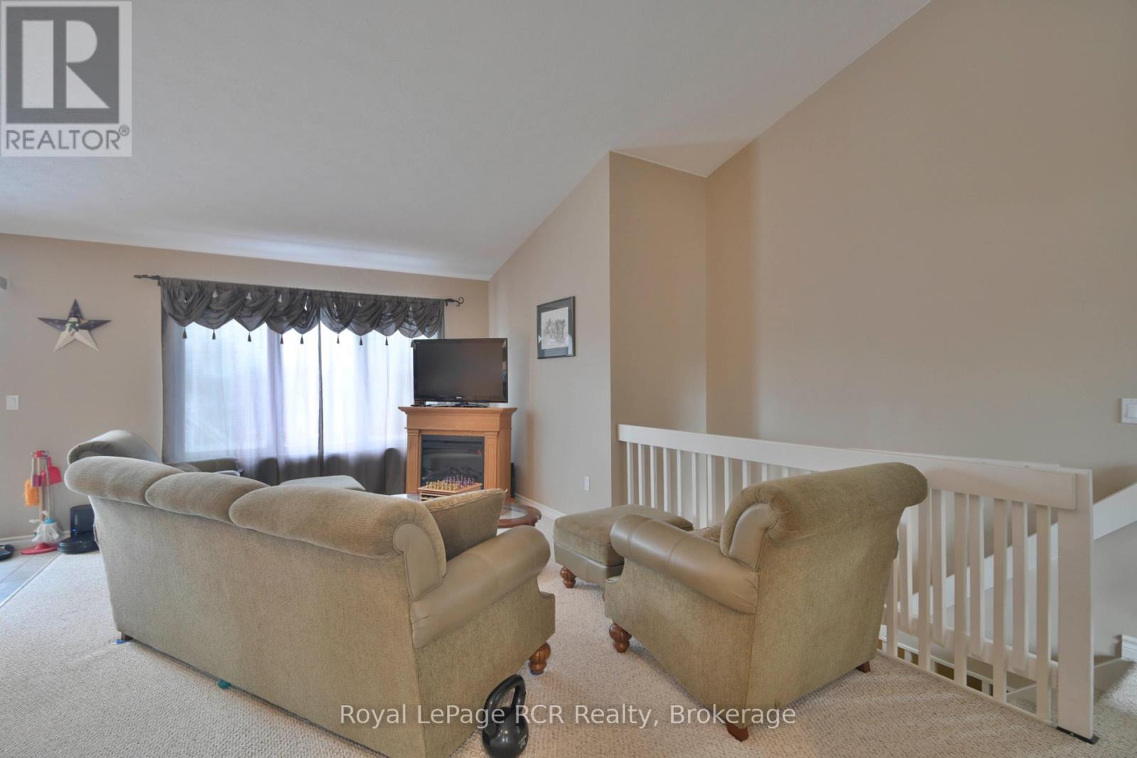 444 GRANDVIEW ROAD - 8