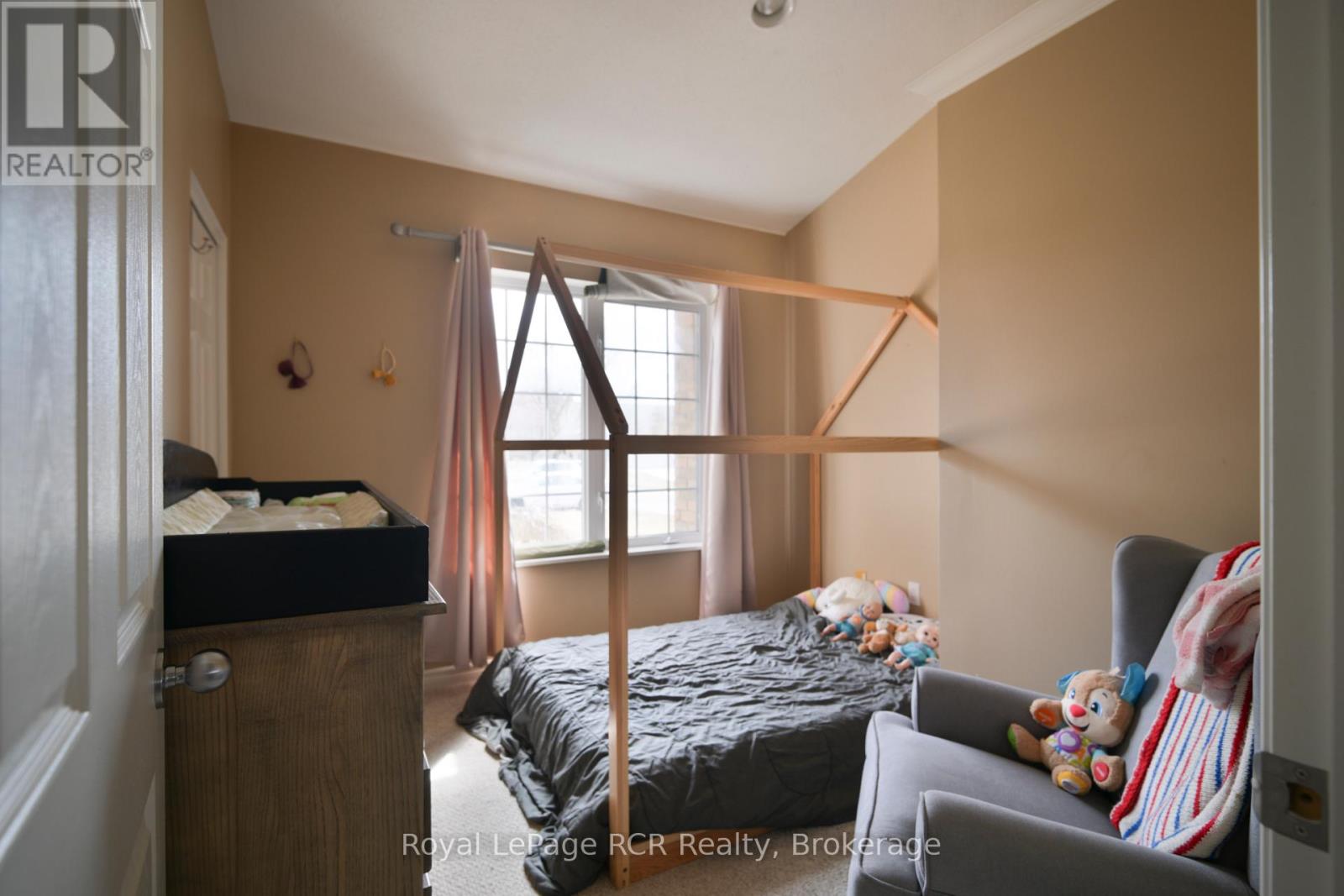 444 GRANDVIEW ROAD - 9