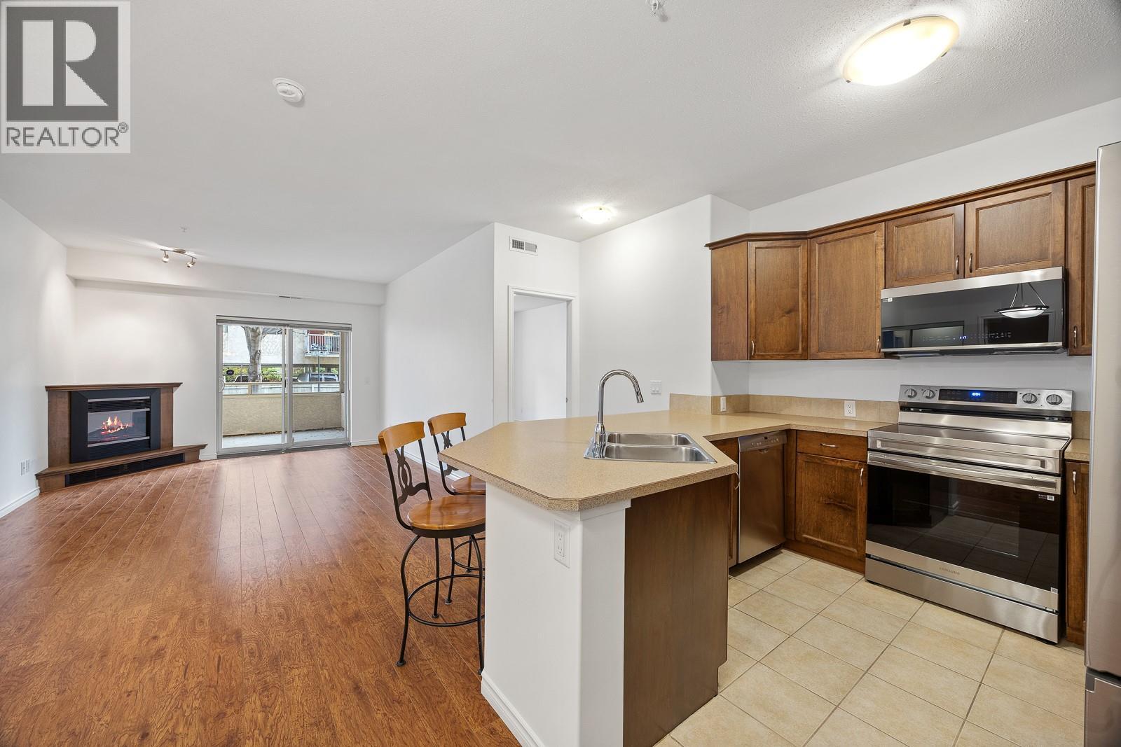 104 1007 Harvey Avenue, Kelowna