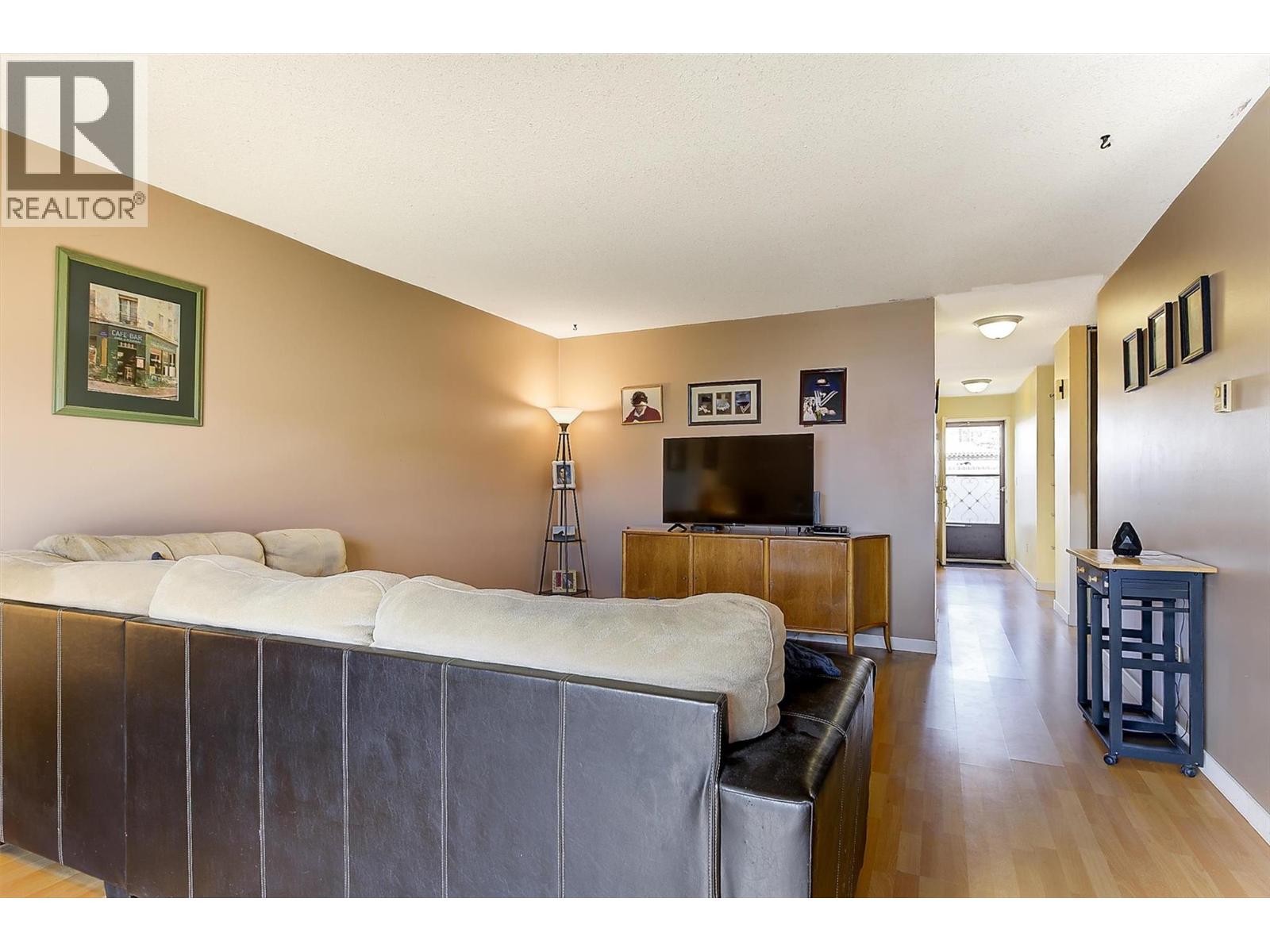 102 215 Mills Road, Kelowna
