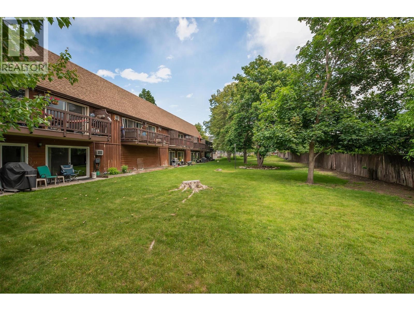 102 215 Mills Road, Kelowna