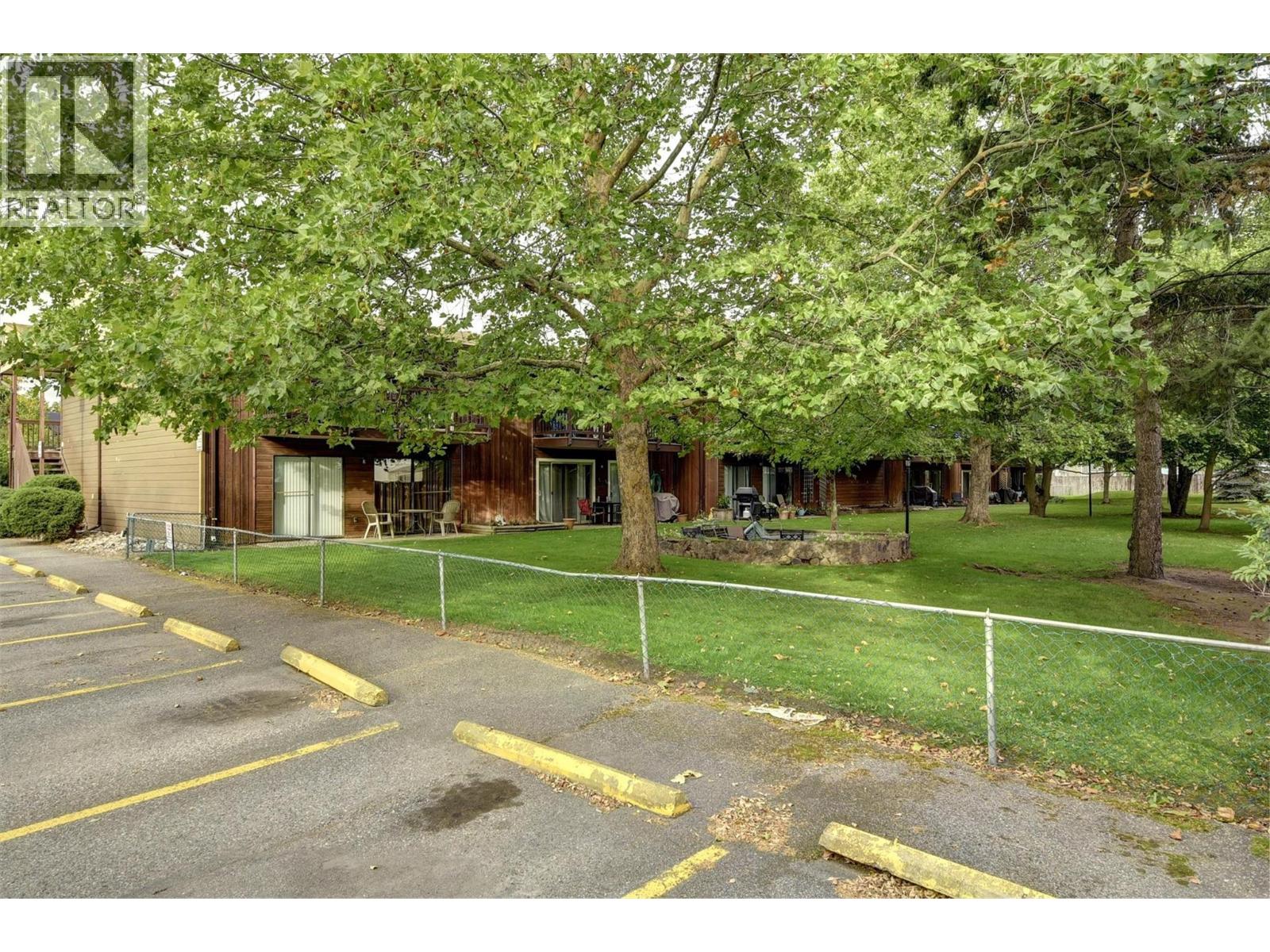 102 215 Mills Road, Kelowna