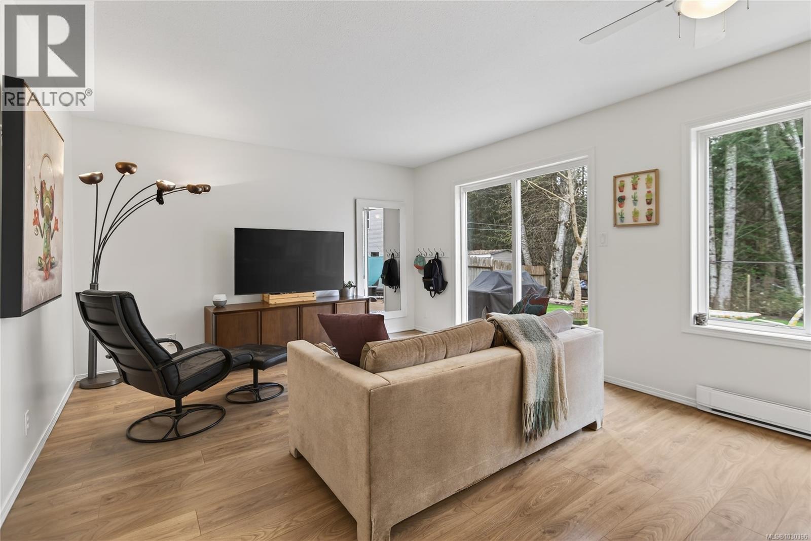 1623 HOBSON AVE - 18