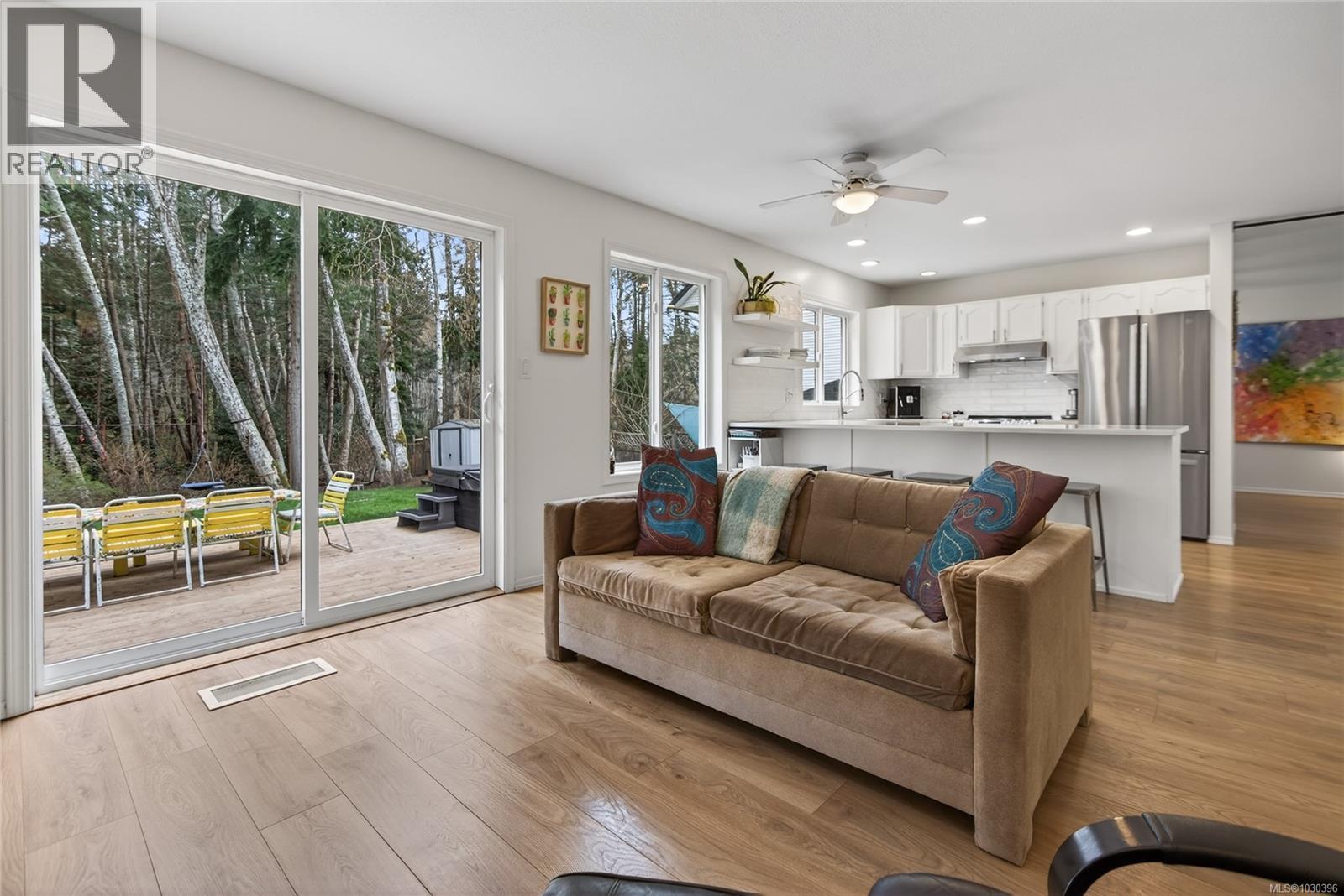 1623 HOBSON AVE - 21