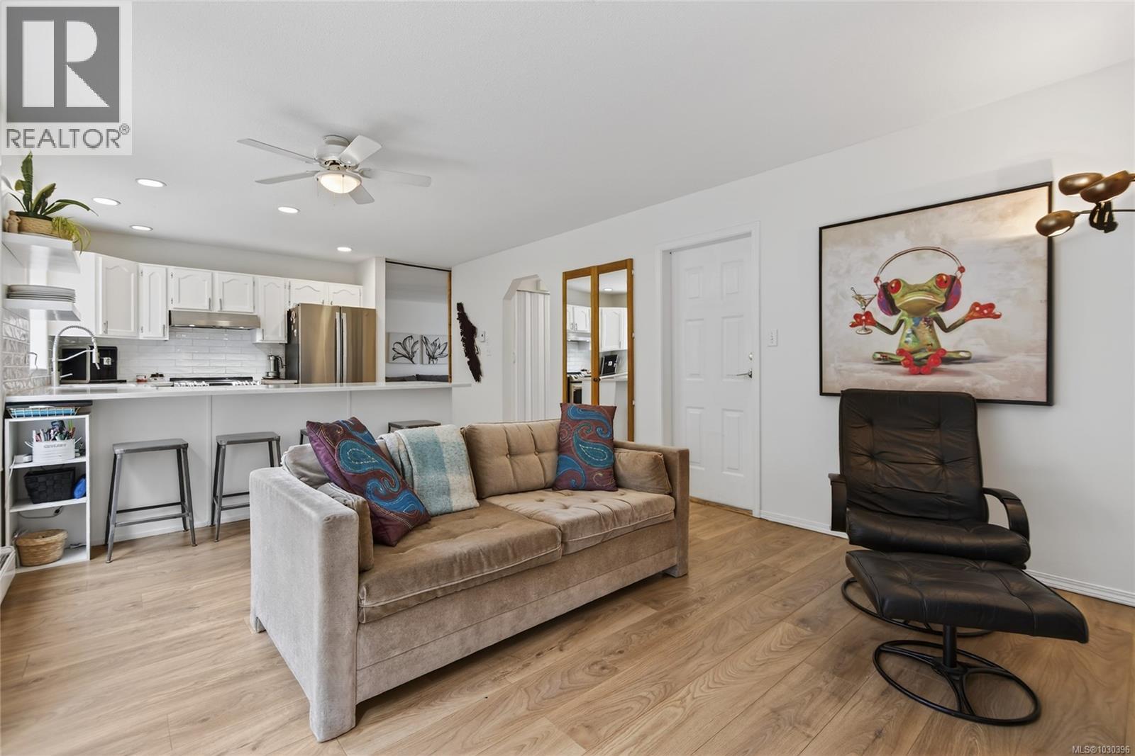 1623 HOBSON AVE - 20