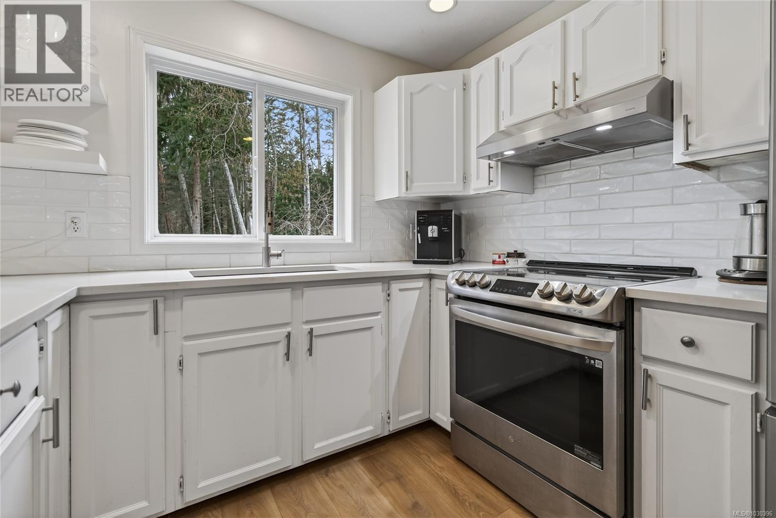 1623 HOBSON AVE - 17