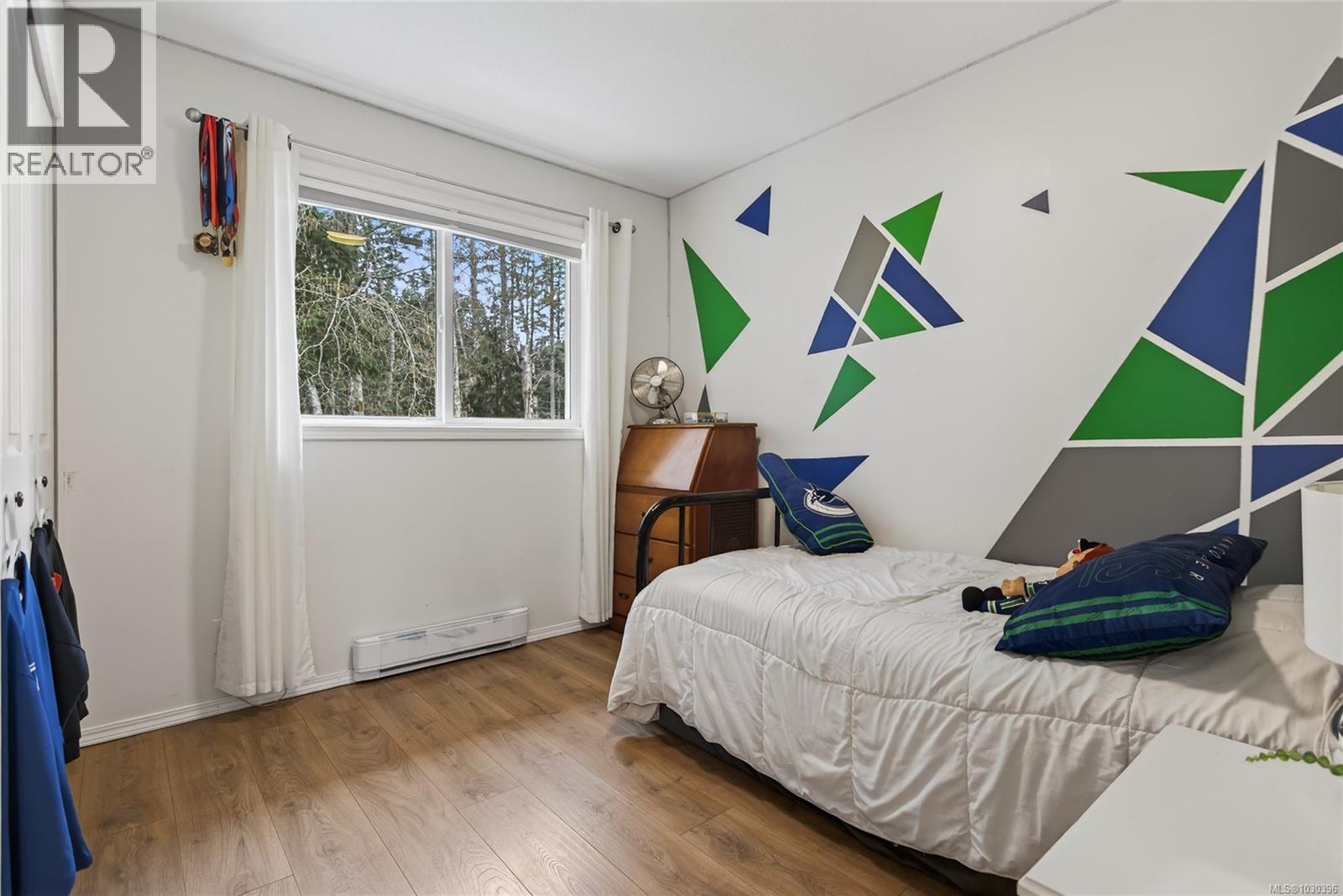 1623 HOBSON AVE - 33