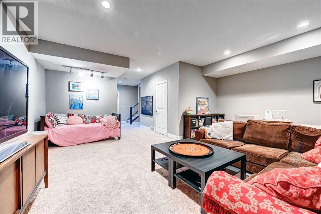 Single Family House for Sale in   Avenue NW Montgomery Calgary 