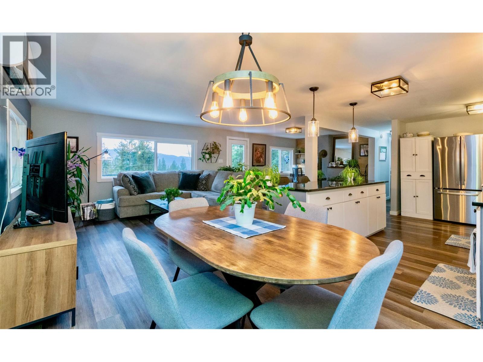 7519 Anglemont Drive, Anglemont