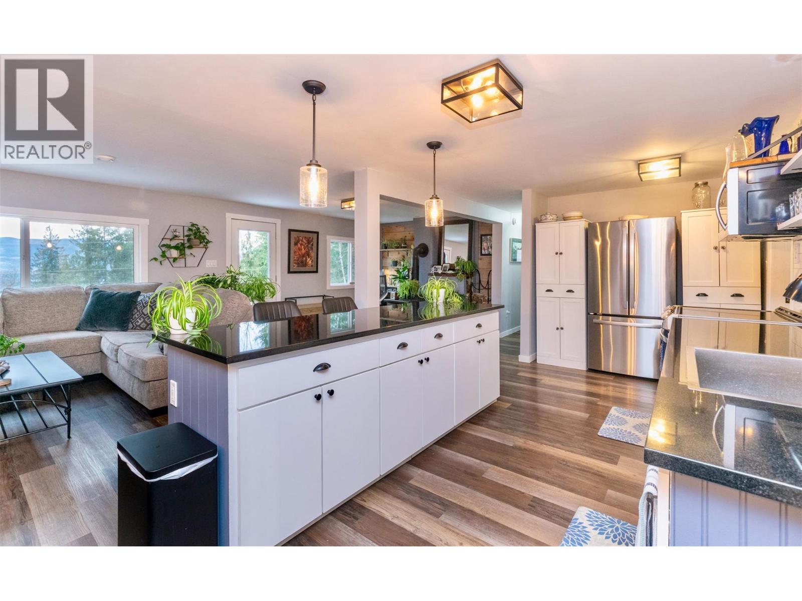 7519 Anglemont Drive, Anglemont